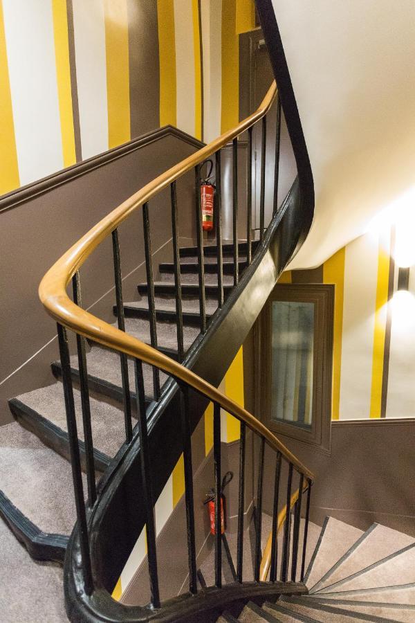 Pratic Hotel Paris Bagian luar foto