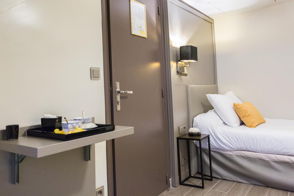 Pratic Hotel Paris Bagian luar foto