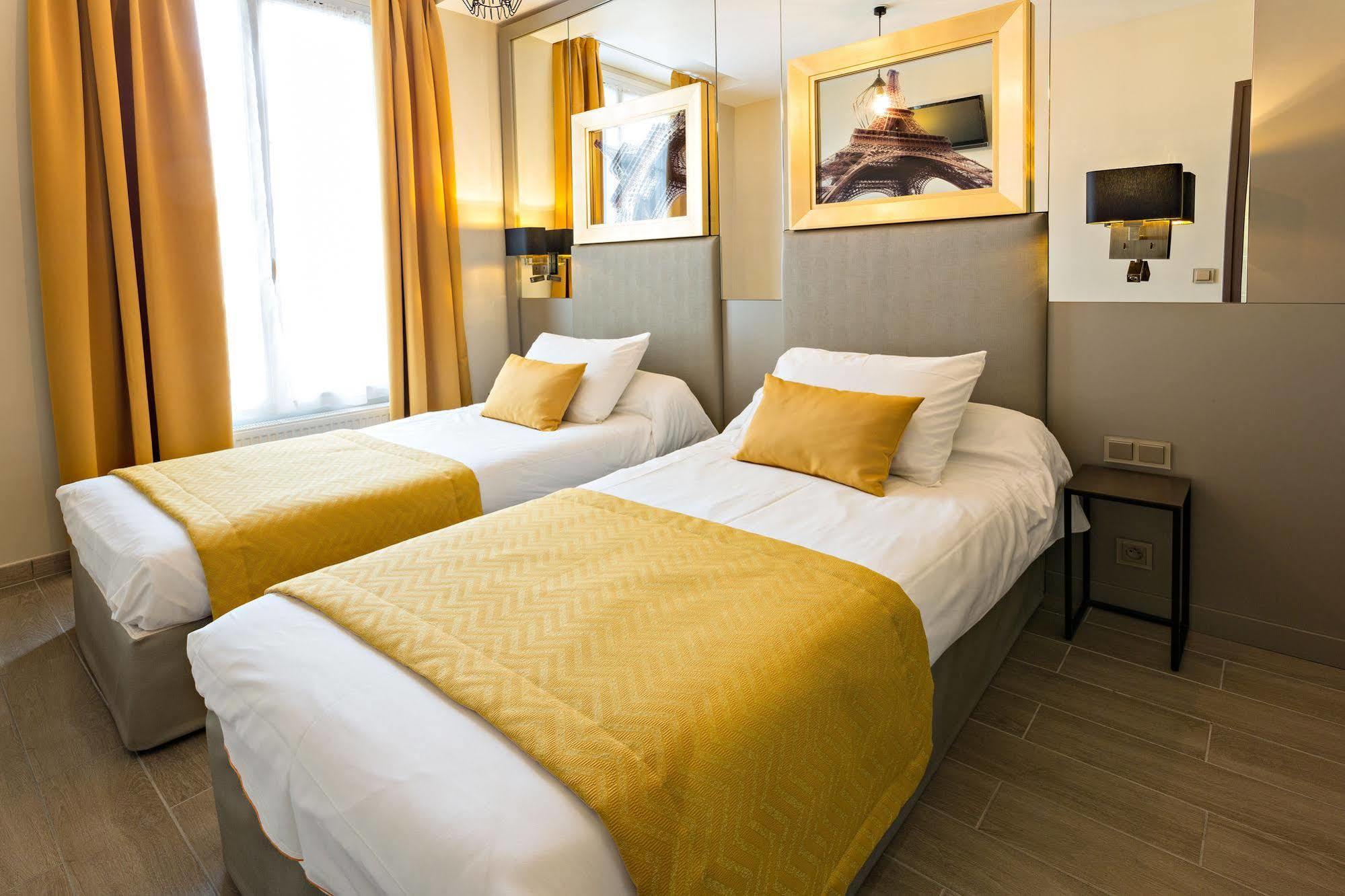 Pratic Hotel Paris Bagian luar foto