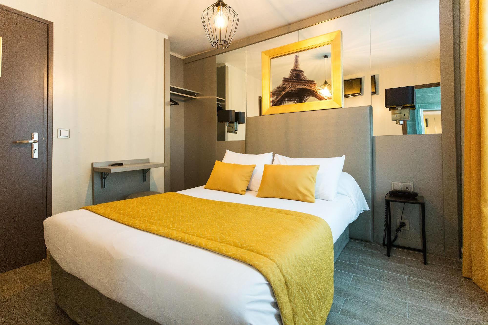 Pratic Hotel Paris Bagian luar foto