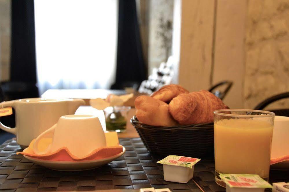 Pratic Hotel Paris Bagian luar foto